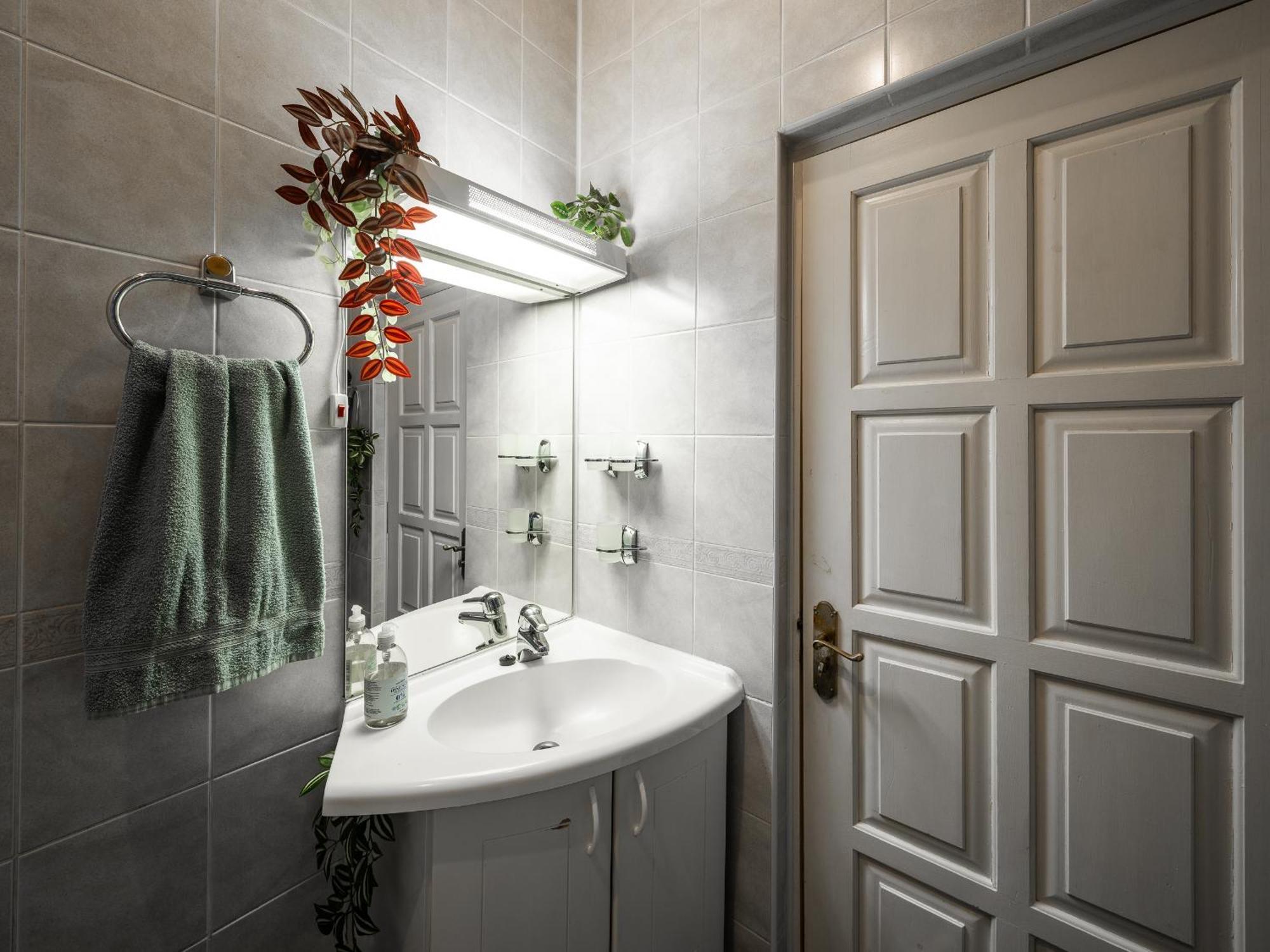 Alunana Premium & Fireplace In Art Nouveau District, 63 Sqm, 1870s, Self Check-in Dzīvoklis